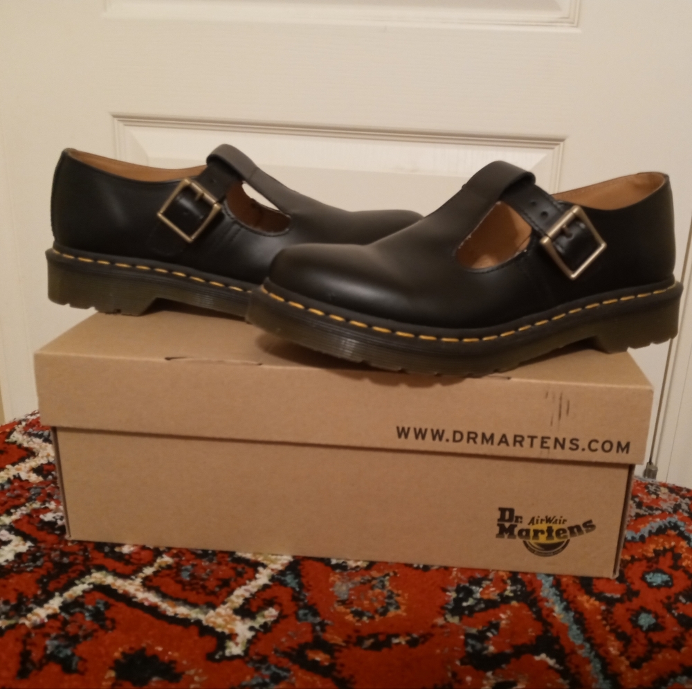 Dr. Martens Polly Size 8 Smooth